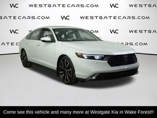 Used 2024 Honda Accord Touring video 2