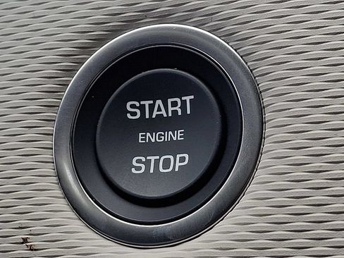New 2026 Land Rover Discovery Sport Landmark AWD/4WD image 12