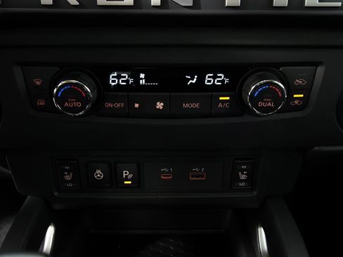 Used 2025 Nissan Frontier SL image 25