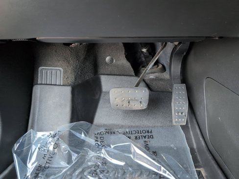 Used 2023 GMC Acadia SLT AWD/4WD image 26