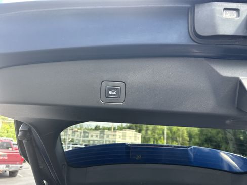 Used 2022 Buick Encore GX Essence w/ Advanced Technology Package AWD/4WD image 8