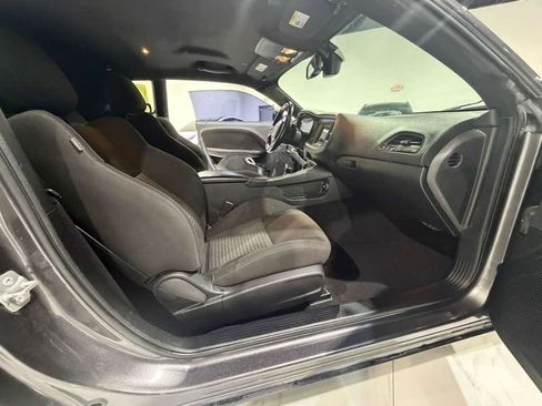 Used 2022 Dodge Challenger R/T w/ Blacktop Package image 11