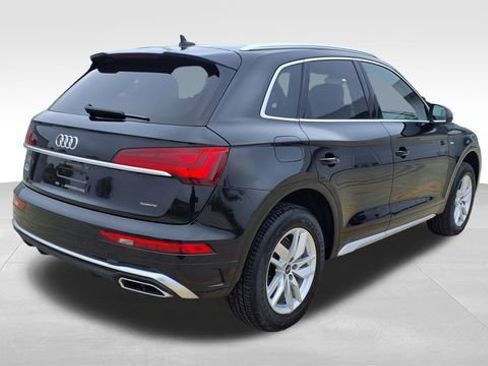 Used 2024 Audi Q5 2.0T Premium w/ Convenience Package image 8