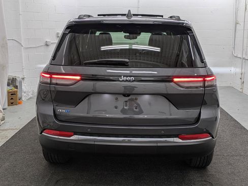 Used 2023 Jeep Grand Cherokee 4x4 image 30