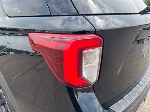 Used 2022 Ford Explorer ST w/ Equipment Group 401A AWD/4WD image 10