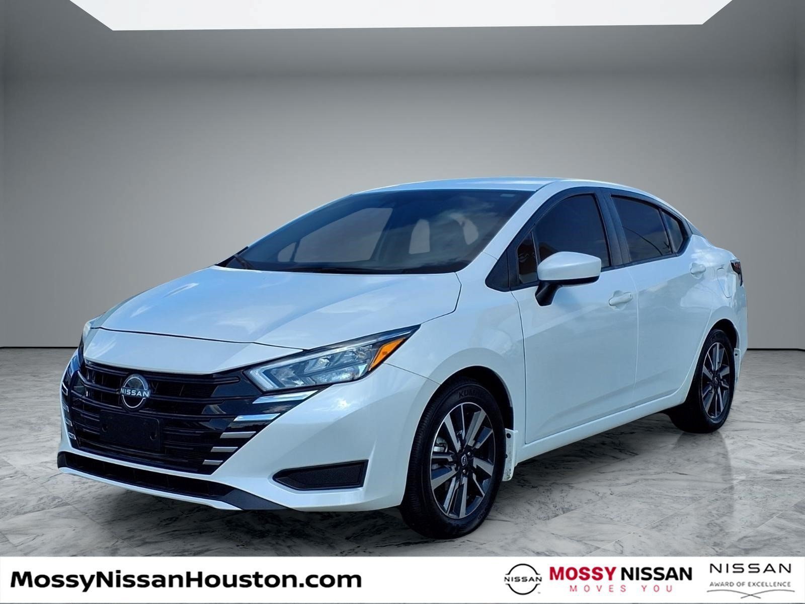 Certified 2025 Nissan Versa SV w/ Trunk Package FWD image 4