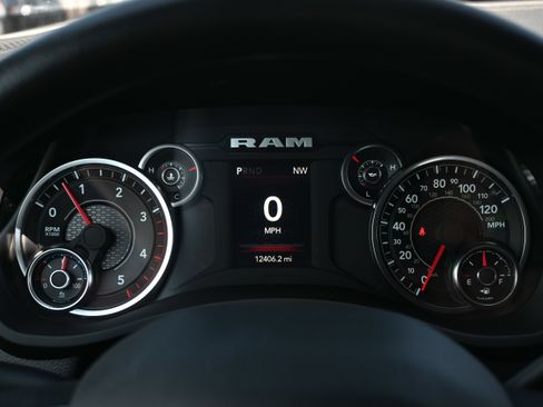 Used 2024 RAM 3500 Tradesman w/ Chrome Appearance Group image 29