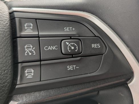 Used 2023 Jeep Grand Cherokee L Laredo w/ Luxury Tech Group I AWD/4WD image 22