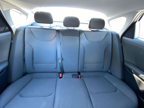 Used 2025 Kia K4 LXS image 37