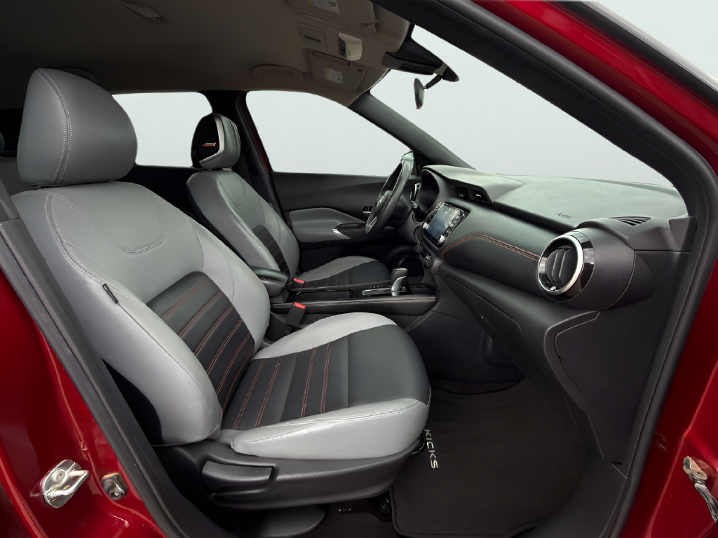 Certified 2024 Nissan Kicks SR w/ SR Premium Package FWD image 14