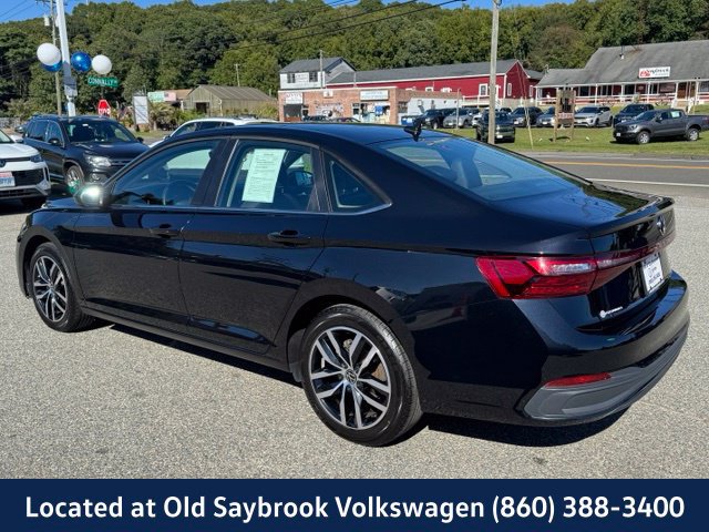 Certified 2025 Volkswagen Jetta SE FWD image 7