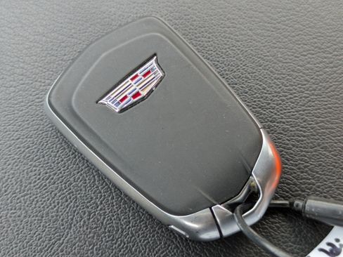 Used 2025 Cadillac XT6 Premium Luxury image 26