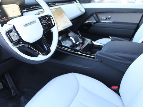 New 2026 Land Rover Range Rover Sport Dynamic SE image 6