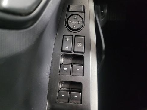 Used 2021 Hyundai Ioniq SE image 32