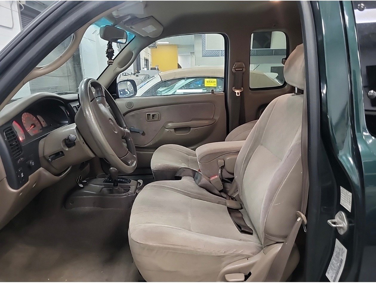 Used 2002 Toyota Tacoma 4x4 Xtracab V6 w/ SR5 Pkg w/ Chrome Pkg image 10