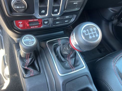 Used 2020 Jeep Wrangler Rubicon w/ LED Lighting Group AWD/4WD image 28