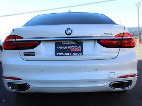 Used 2019 BMW 740i w/ Cold Weather Package RWD image 14
