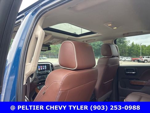 Used 2018 Chevrolet Silverado 2500 High Country w/ Duramax Plus Package AWD/4WD image 23