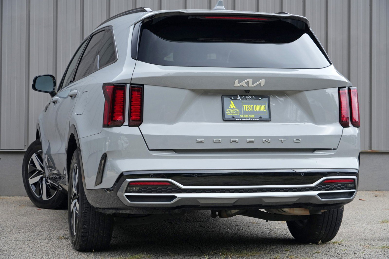 Used 2022 Kia Sorento EX w/ Panoramic Sunroof Package FWD image 5