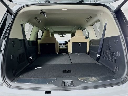 New 2026 INFINITI QX80 Pure w/ Cargo Package image 33