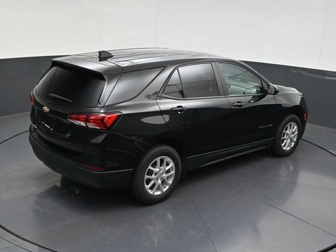 Used 2022 Chevrolet Equinox LS w/ LS Convenience Package FWD image 19