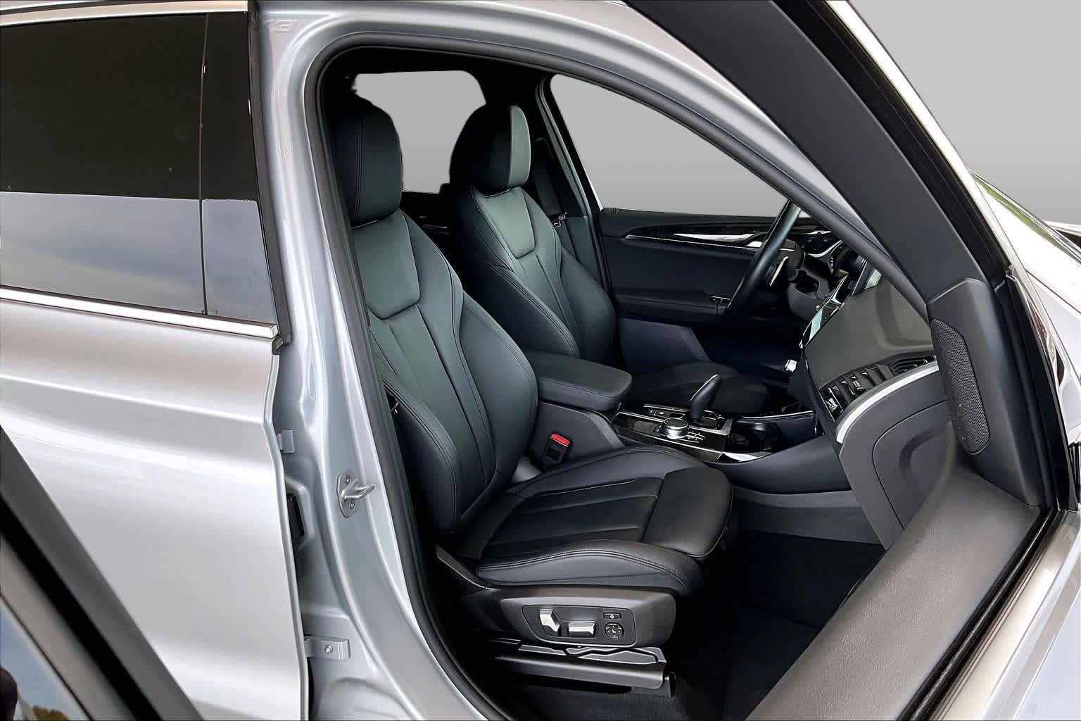 Used 2019 BMW X3 sDrive30i w/ Premium Package RWD image 8