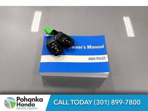 Used 2025 Honda Pilot EX-L image 11