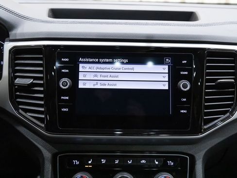 Used 2023 Volkswagen Atlas Cross Sport SE w/ Panoramic Sunroof Package image 21