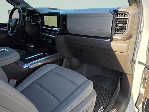 Used 2022 Chevrolet Silverado 1500 LTZ image 14