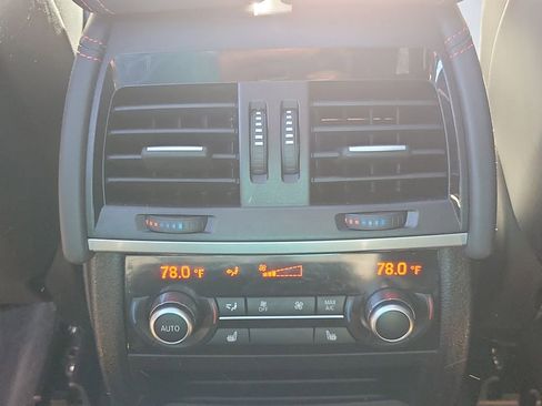 Used 2018 BMW X5 M image 16