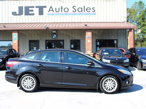 Used 2012 Ford Focus SEL image 8