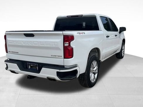Used 2020 Chevrolet Silverado 1500 Custom w/ Custom Value Package image 5