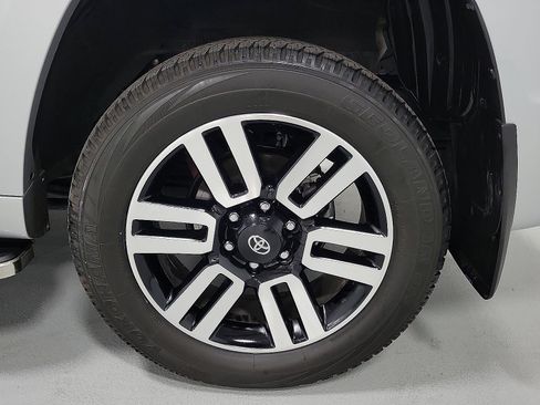 Certified 2024 Toyota 4Runner Limited AWD/4WD image 8