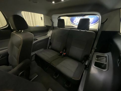 Used 2023 GMC Acadia AT4 w/ Trailering Package AWD/4WD image 12