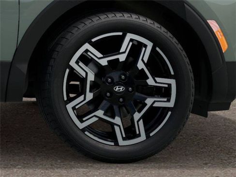 Certified 2025 Hyundai Santa Cruz Limited image 8