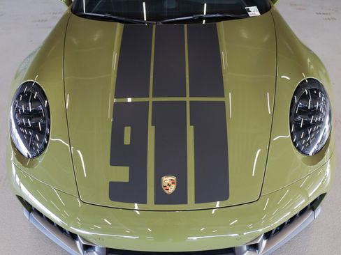 New 2026 Porsche 911 GTS image 32