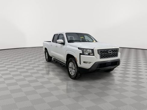 Certified 2023 Nissan Frontier SV w/ Technology Package image 2
