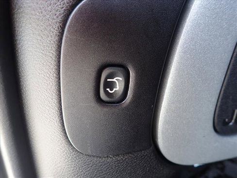 Used 2014 Jeep Cherokee Trailhawk w/ Technology Group AWD/4WD image 9