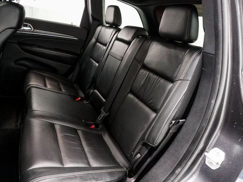 Used 2016 Jeep Grand Cherokee Limited image 9