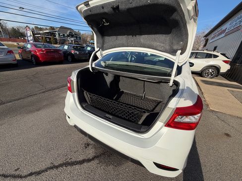 Used 2017 Nissan Sentra SR w/ SR Midnight Edition image 12