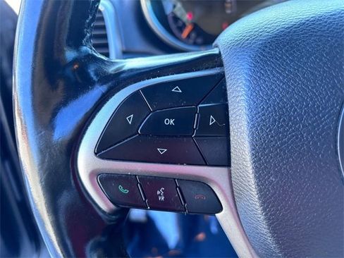 Used 2020 Jeep Grand Cherokee Limited w/ Luxury Group II image 18