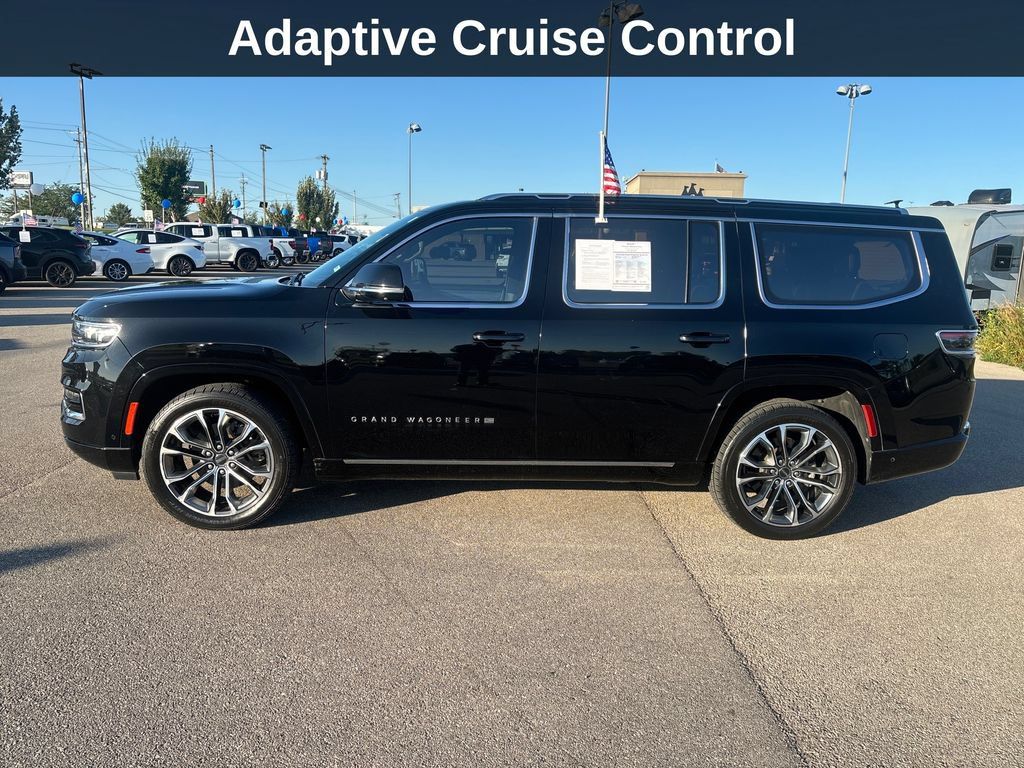 Used 2022 Jeep Grand Wagoneer Series III AWD/4WD image 2