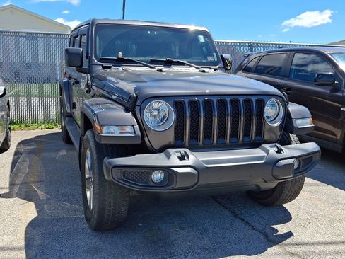 Used 2021 Jeep Wrangler Unlimited Sahara w/ Cold Weather Group AWD/4WD image 2