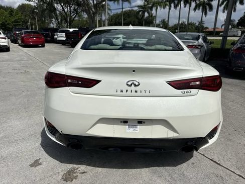 Used 2018 INFINITI Q60 3.0t Luxe w/ Sensory Package 3.0T Luxe RWD image 23