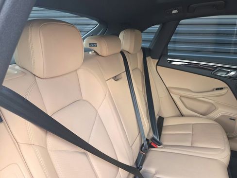 New 2026 Porsche Macan image 21