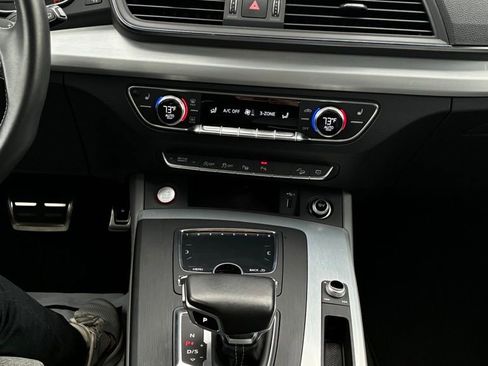 Used 2020 Audi SQ5 Prestige w/ Prestige Package image 33