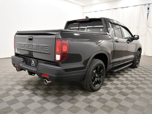 Certified 2025 Honda Ridgeline Black Edition image 8