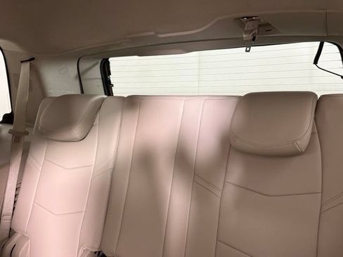 Used 2018 Cadillac Escalade Luxury AWD/4WD image 28
