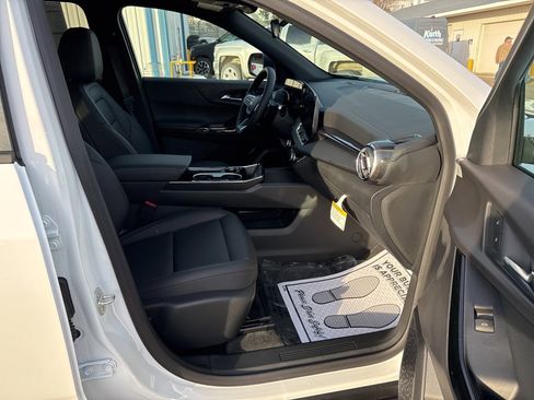 New 2026 Chevrolet Equinox LT w/ Convenience Package II image 15