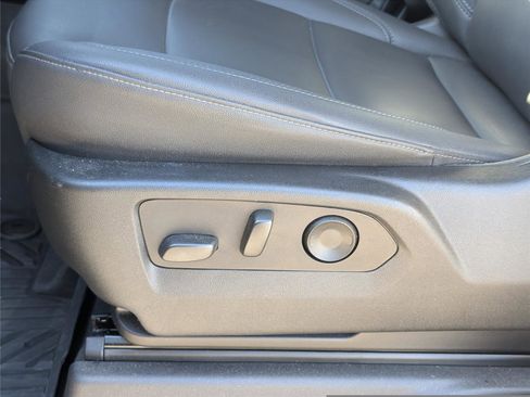 Used 2024 Chevrolet Silverado 1500 LT image 15